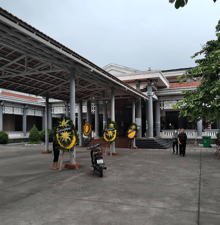Khuôn viên Nhà tang lễ Cầu Giấy ở phía Tây Hà Nội