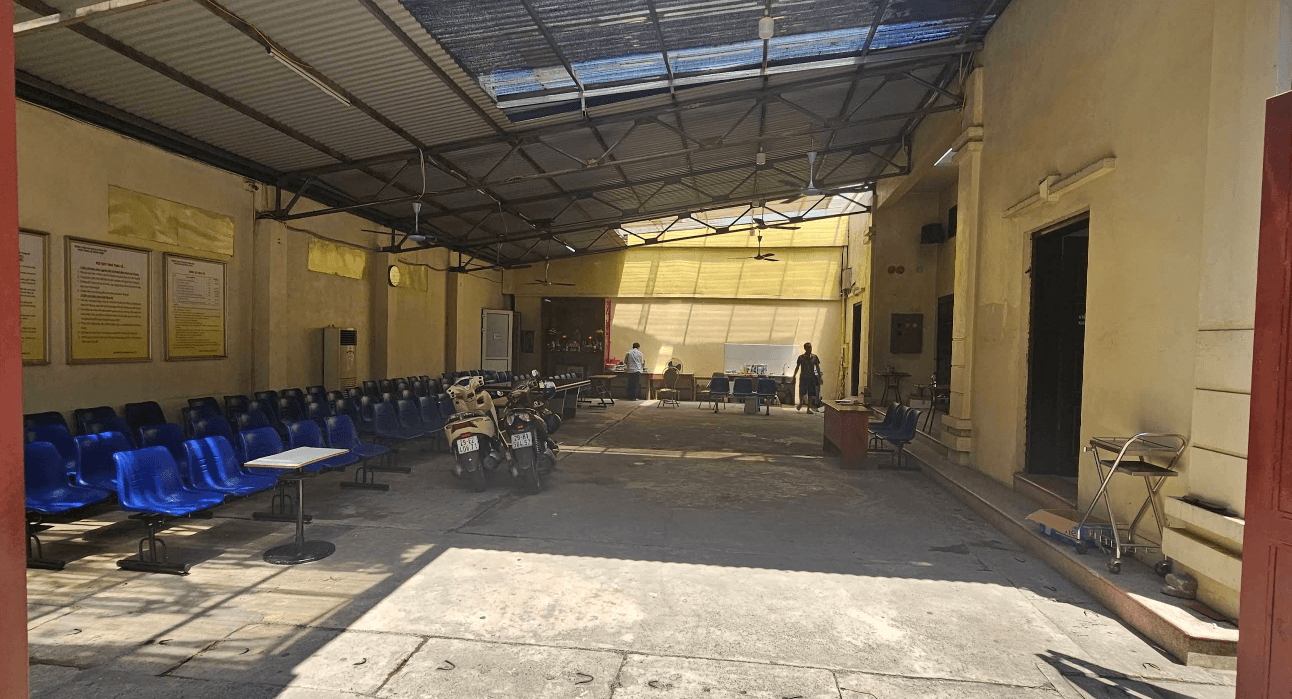 Khu nhà tang lễ Bệnh viện Đống Đa ở quận Đống Đa, khu vực trung tâm Hà Nội