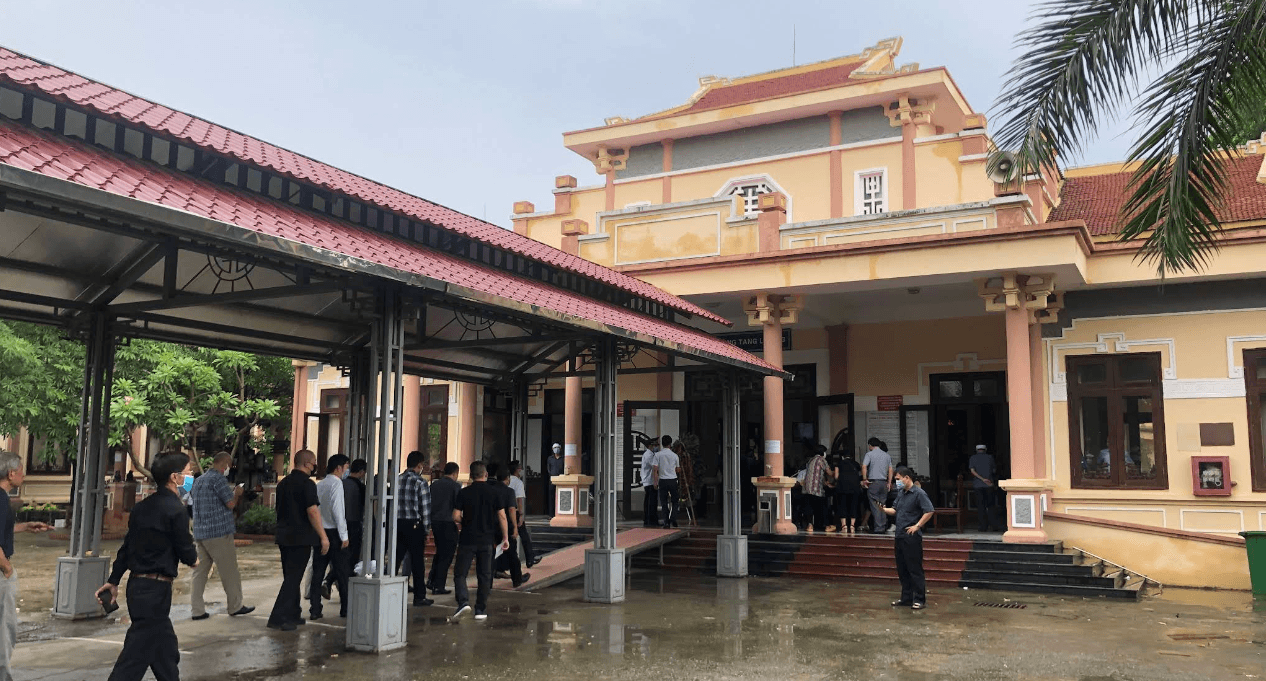 Mặt tiền Nhà tang lễ Thanh Trì gần khu vực Văn Điển, Hà Nội