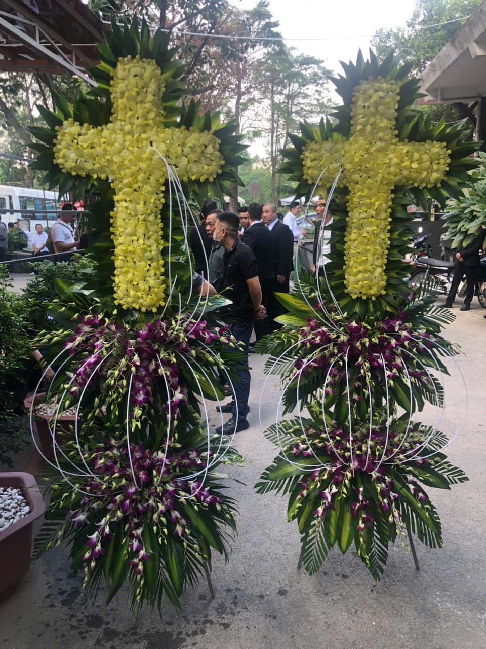 Trang trí hoa tang lễ